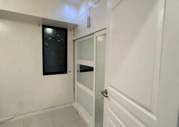 Flair Towers New Condotel Apartment Manila